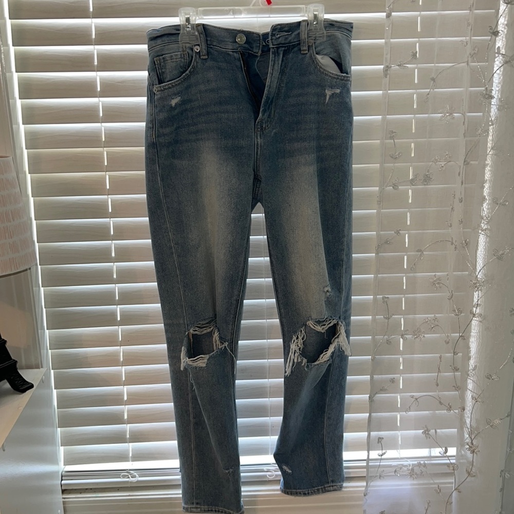 Mom jeans | worn a couple times | durable w/ holes in the knees